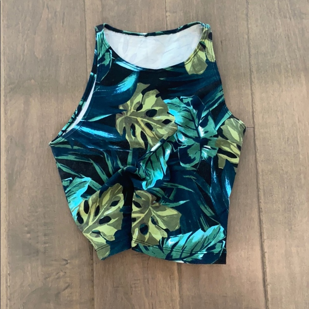 Crop top